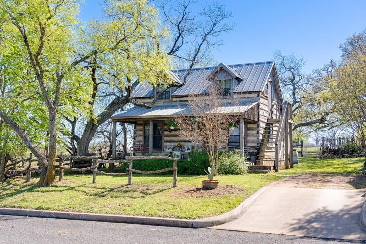 Das Eck Haus - Cozy Cabin Getaway Fredericksburg Zewnętrze zdjęcie