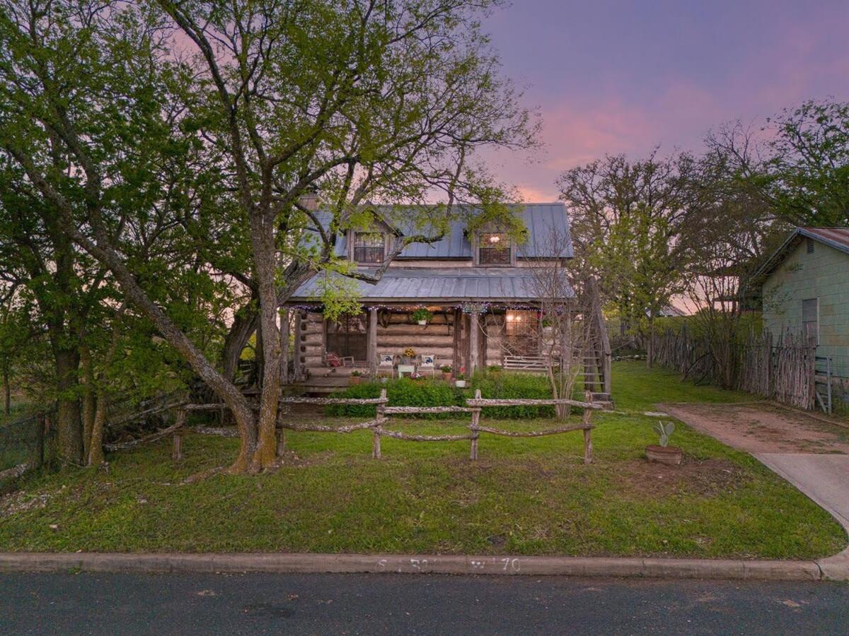 Das Eck Haus - Cozy Cabin Getaway Fredericksburg Zewnętrze zdjęcie
