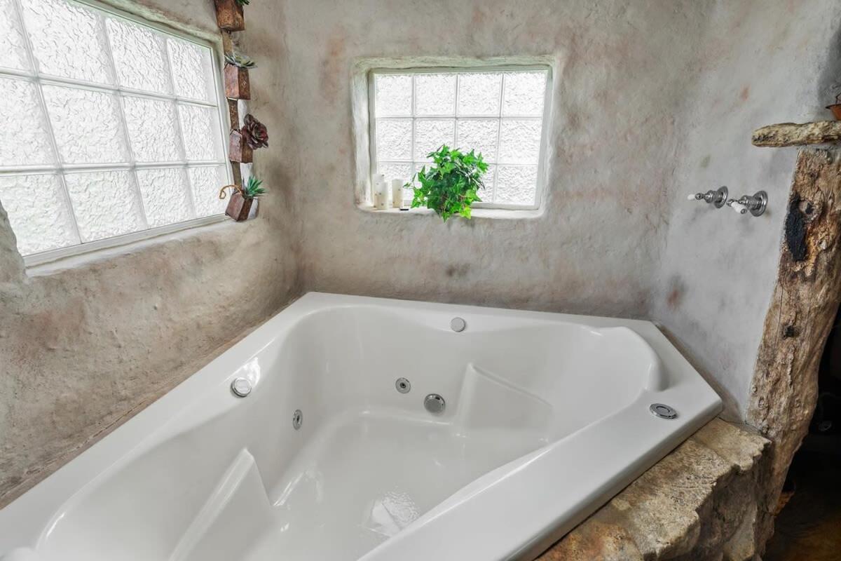 Das Eck Haus - Cozy Cabin Getaway Fredericksburg Zewnętrze zdjęcie