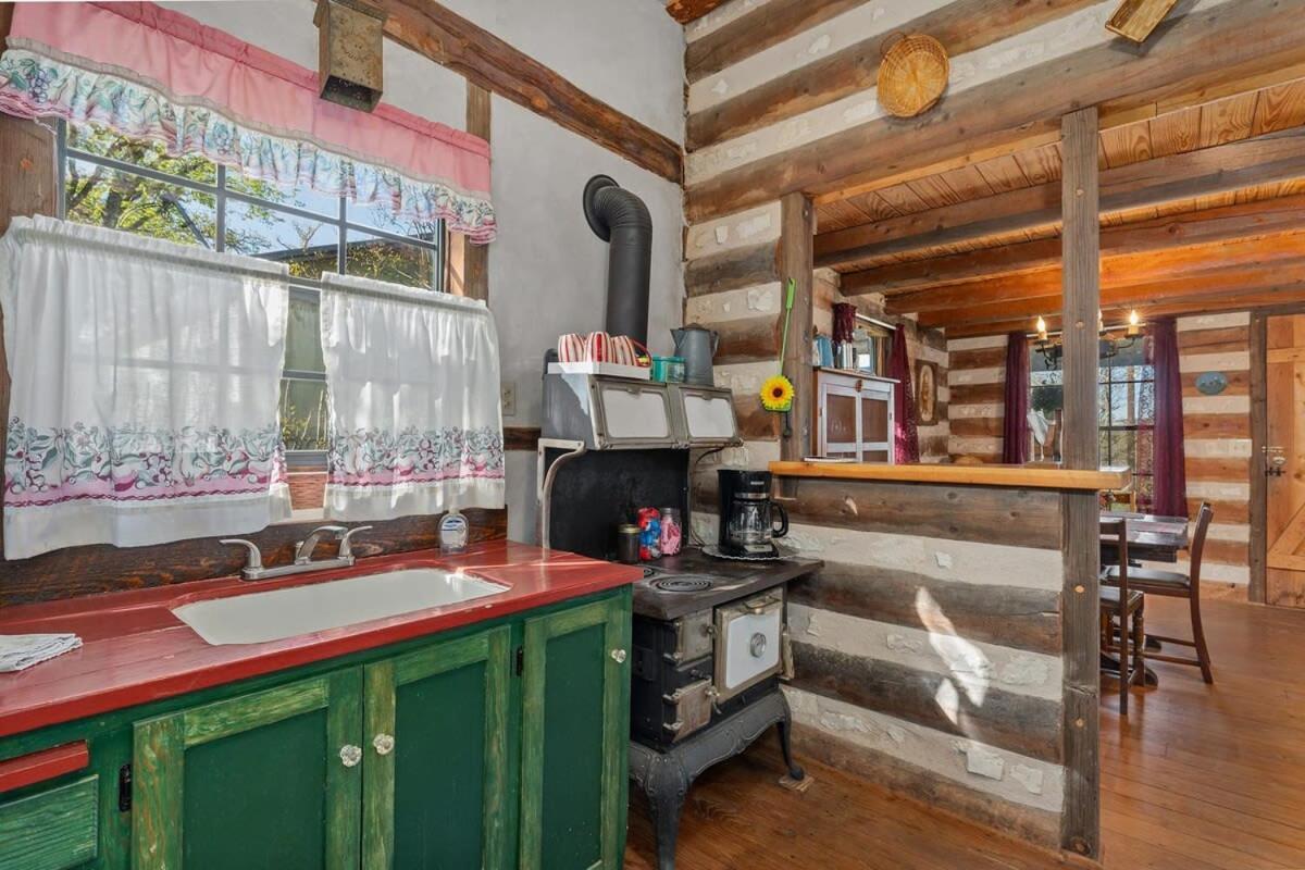 Das Eck Haus - Cozy Cabin Getaway Fredericksburg Zewnętrze zdjęcie